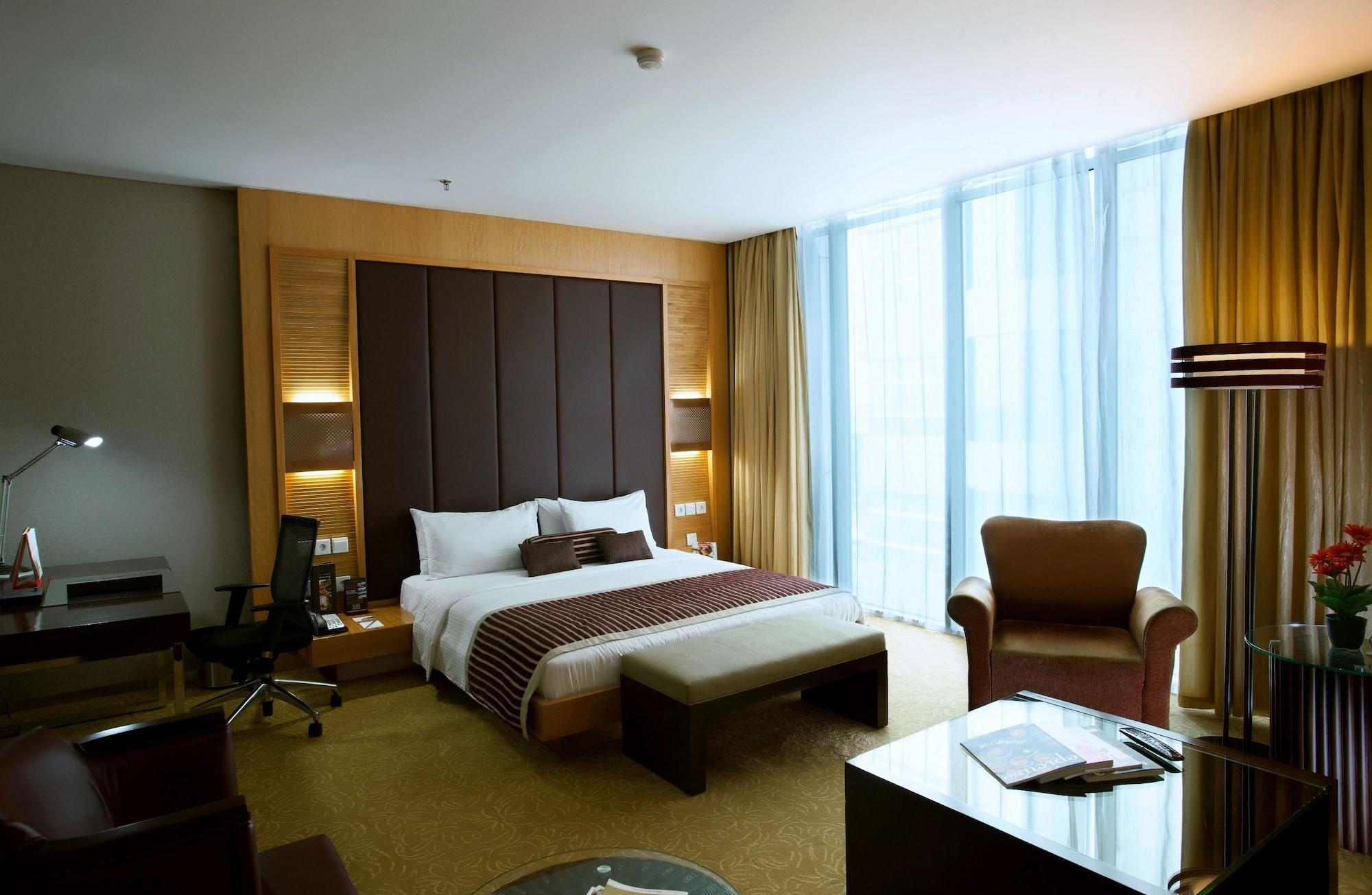 Cambridge Hotel Medan Dış mekan fotoğraf