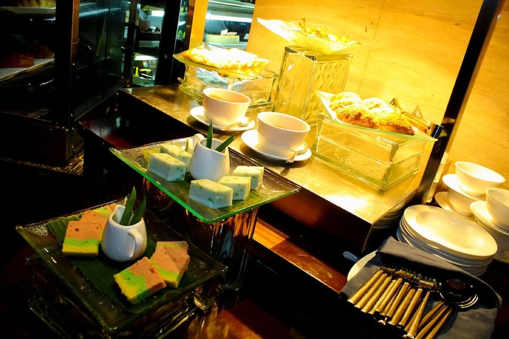 Cambridge Hotel Medan Dış mekan fotoğraf
