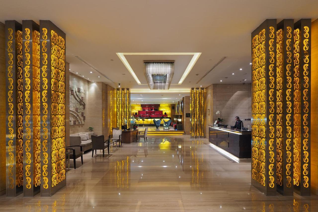 Cambridge Hotel Medan Dış mekan fotoğraf