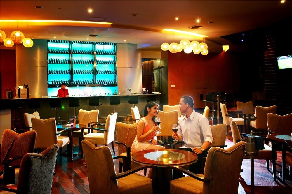 Cambridge Hotel Medan Dış mekan fotoğraf