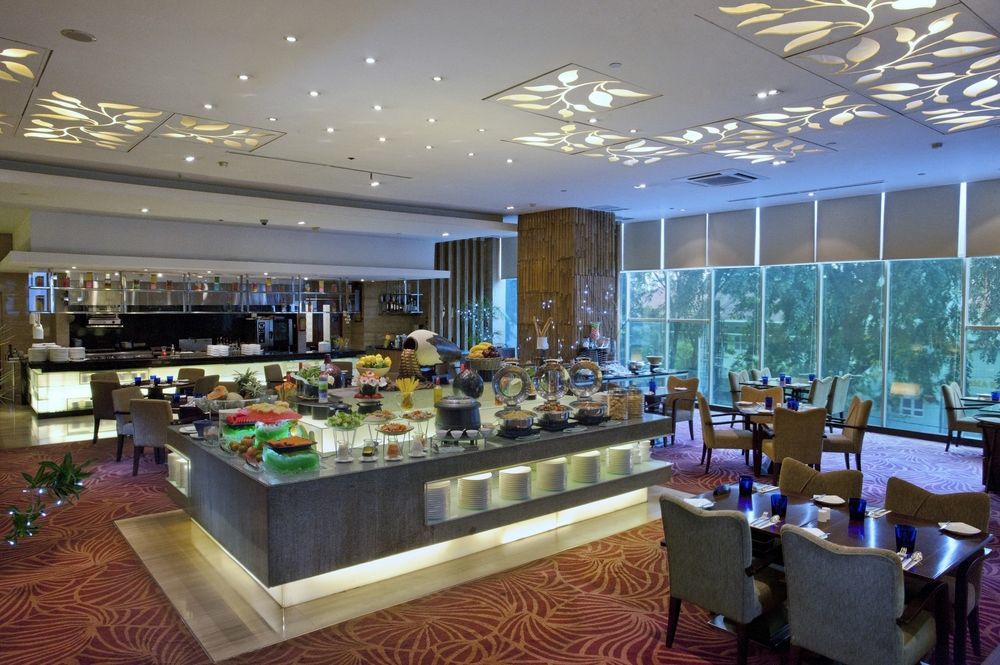 Cambridge Hotel Medan Dış mekan fotoğraf